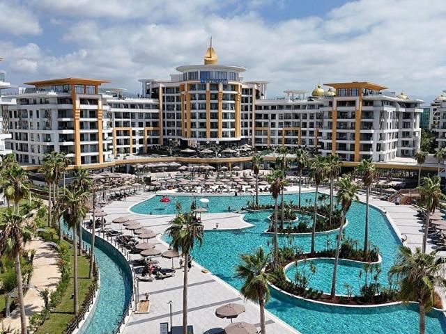Alanya'da Otel Konseptinde Sahile Yakında Konumda Daire TEKCE