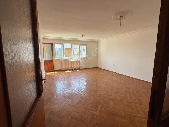 Alanyurt Yunusemre Mahallesinde Kiralık Daire
