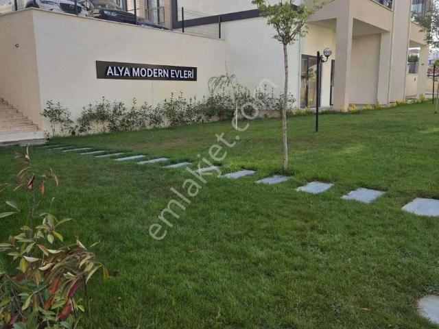 Alanyurt Alya Modern Sitesinde Geniş 3+1