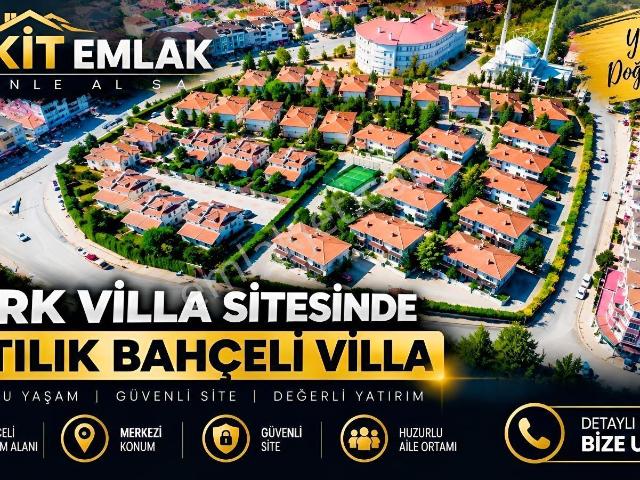 Alanyurt Park Villa Sitesinde Satılık 3+1 Villa Geniş Ve Ferah