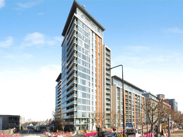 Alaska Apartments, 22 Western Gateway, London E16, 1 bed flat to rent, £1,950 pcm | PrimeLocation