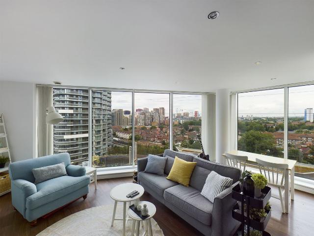 Alaska Apartments, 22 Western Gateway, Royal Victoria Docks E16, 2 bed flat to rent, £2,500 pcm | PrimeLocation