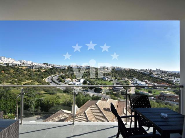 ALBUFEIRA APARTAMENTO DE UM QUARTO COM DESLUMBRANTE VISTA MAR E MARINA