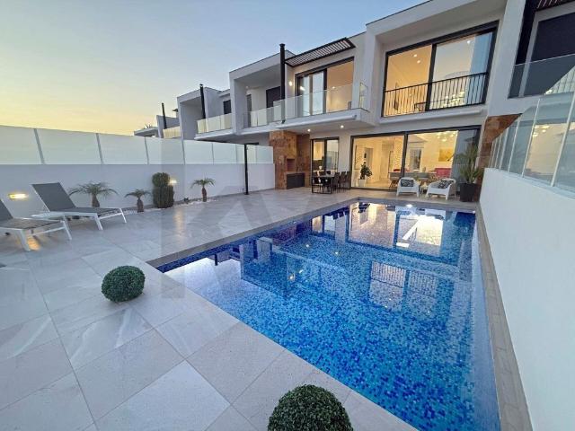 Albufeira | Moradia T3 no condomínio privado Eira Branca Vil. 187m² Albufeira e Olhos de Água