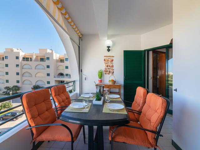 ALBUFEIRA SALGADOS BEACH 1 by HOMING