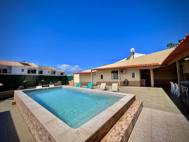 ALBUFEIRA SUMMER VILLA 2 WITH POOL by HOMING