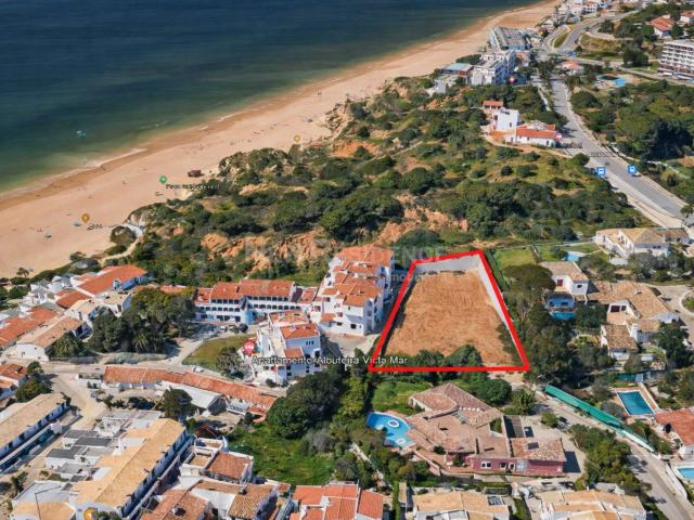 Albufeira Terreno Exclusivo em Albufeira – a 300m do Centro Histórico e Perto do Mar