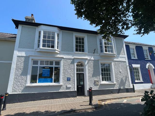 Alban Square, Aberaeron SA46, 3 bed flat to rent, £795 pcm | PrimeLocation