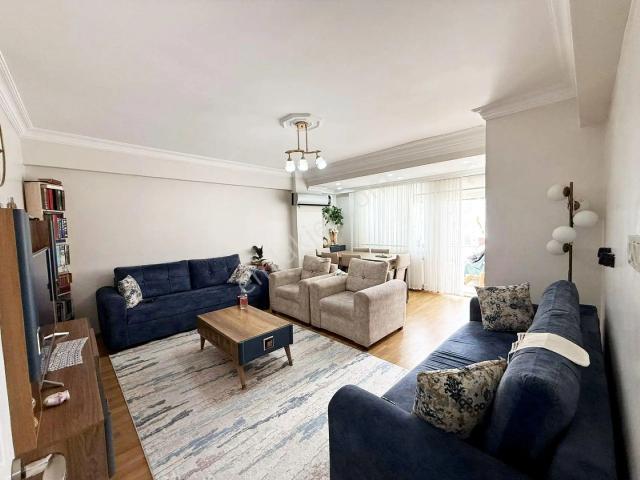 Alban'dan Metrobüse 3 Dk 100m² 2+1 Satılık Daire