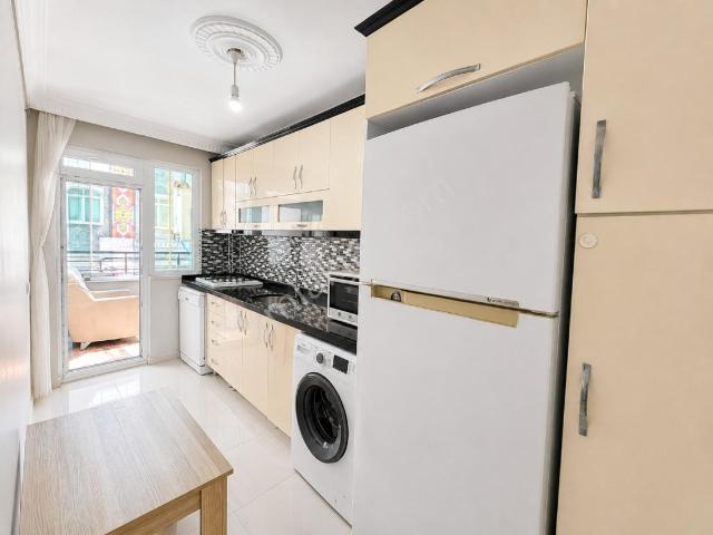 Alban'dan Metrobüse 8dk Balkonlu Körodasız Satılık 90m²2+1 Daire