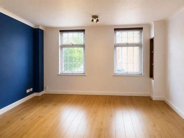 Albany Court, Epping, CM16