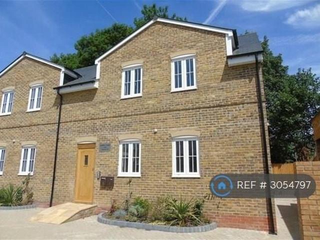 Albany Court, Watford, WD17 2 bed flat to rent £1,500 pcm £346 pw
