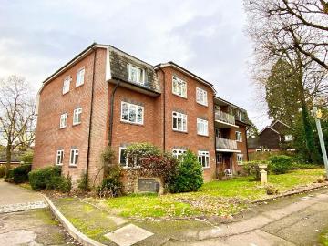 Albany Crescent, Claygate, KT10