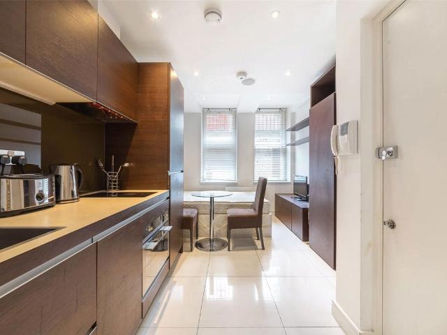 Albany House, London WC1H, 1 bed flat to rent, £1,800 pcm | PrimeLocation