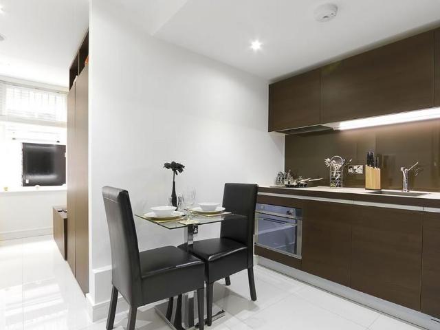Albany House, London WC1H Studio to rent £1,700 pcm £392 pw