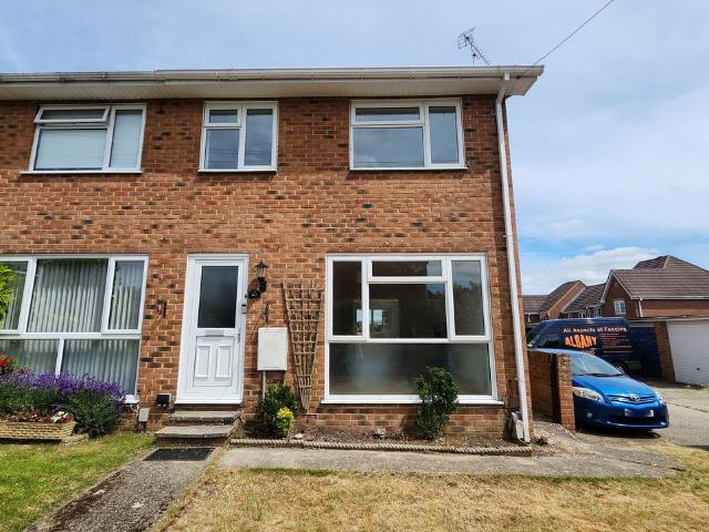 Albany Road, Andover SP10, 3 bed end terrace house to rent, £1,450 pcm | PrimeLocation
