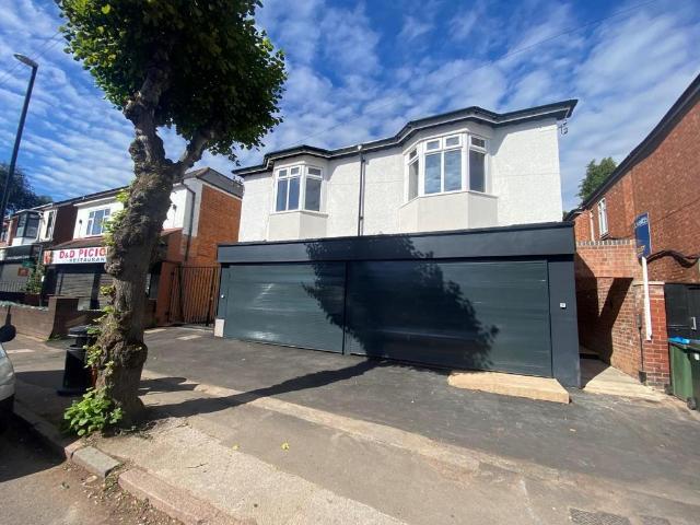 Albany Road, Coventry, Warwickshire. 2 bed apartment to rent £895 pcm £207 pw