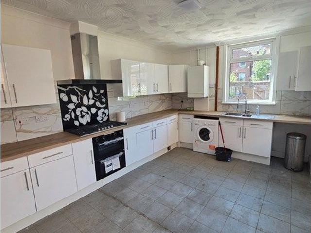 Albany Road, Doncaster DN4, 3 bed terraced house to rent, £1,100 pcm | PrimeLocation