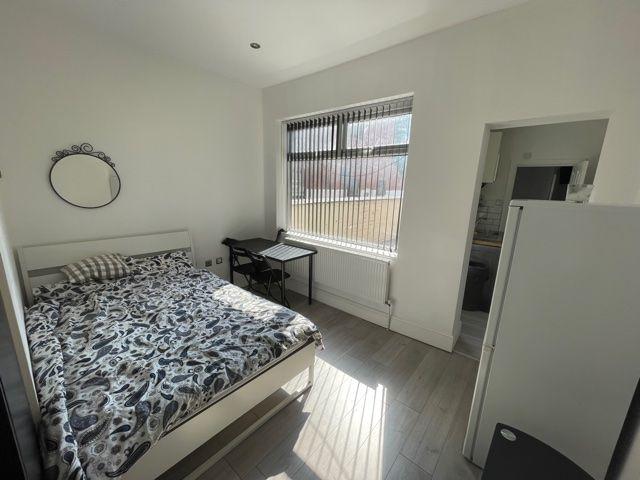 Albany Road, Earlsdon, Coventry CV5, Studio to rent, £825 pcm | PrimeLocation