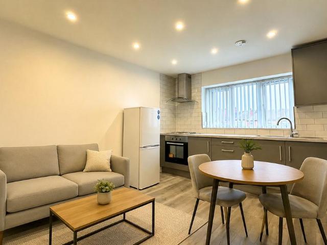 Albany Road, Earlsdon, CV5 1 bed flat to rent £850 pcm £196 pw