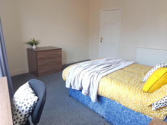 Albany Road, Kensington, Liverpool 4 bed terraced house to rent £1,907 pcm £440 pw