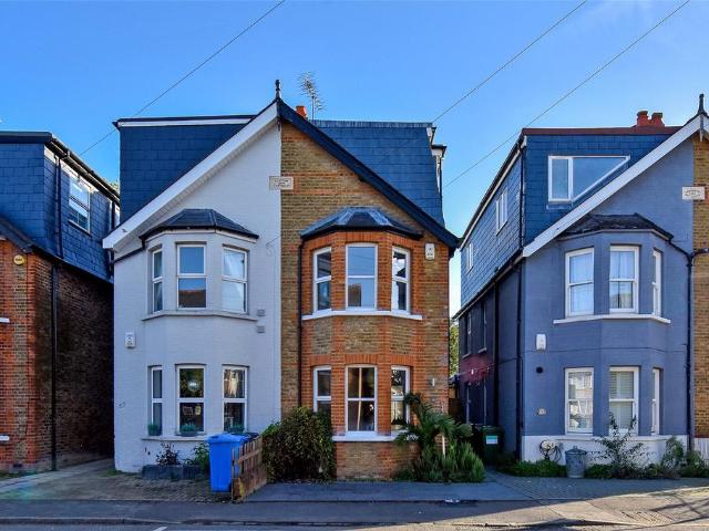 Albany Road, Old Windsor, Windsor. 4 bed semi detached house to rent £5,500 pcm £1,269 pw