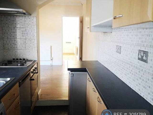 Albany Road, Reading, RG30 3 bed terraced house to rent £1,499 pcm £346 pw