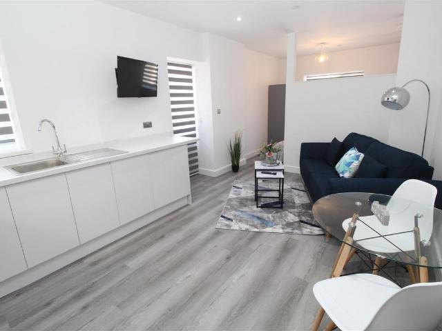 Albany Road, Roath, Cardiff CF24, 1 bed flat to rent, £895 pcm | PrimeLocation
