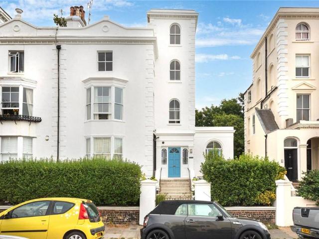 Albany Villas, Hove, BN3 1 bed flat to rent £1,580 pcm £365 pw