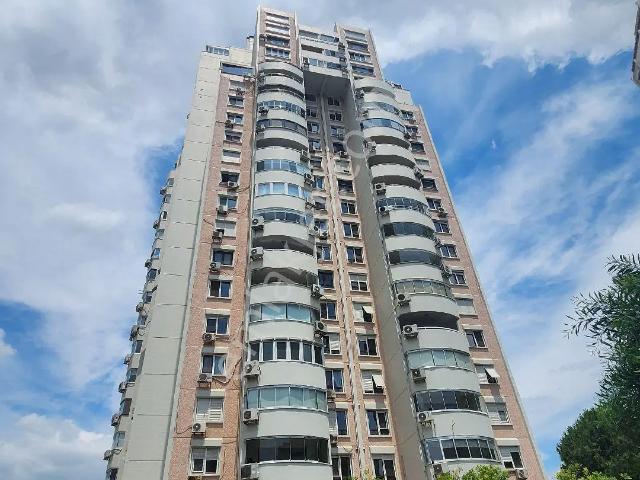 Albatros Bloklarında Deniz havuz Manzaralı Kiralık 3+1 Daire