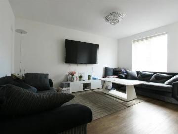 Albatros Lane, Weston Turville, Aylesbury
