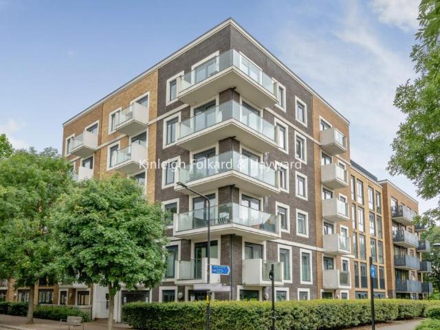 Albatross Way, London, SE16 1 bed flat to rent £2,250 pcm £519 pw