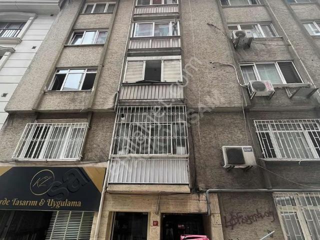 Albay Sadri Alantar Sk. 2+1 90m2 Satılık Ferah Daire