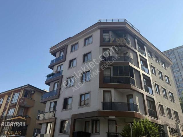 Albayrak Emlaktan Ara Kat Ön Çephe 3+1 Köşe Başı Daire