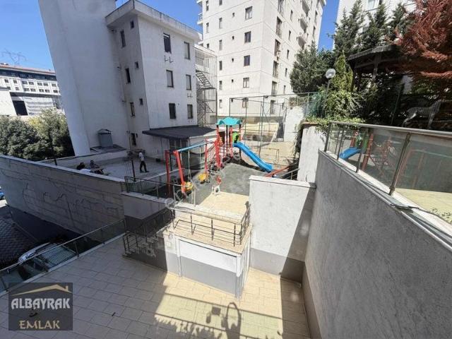 Albayrak Emlaktan Önü Açık Teraslı Kullanışlı Daire