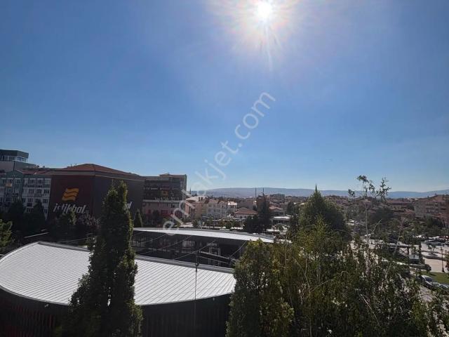 Albayrak İlkokulu Karşısında Gazi Cad. Yanında Kiralık 3+1 Daire