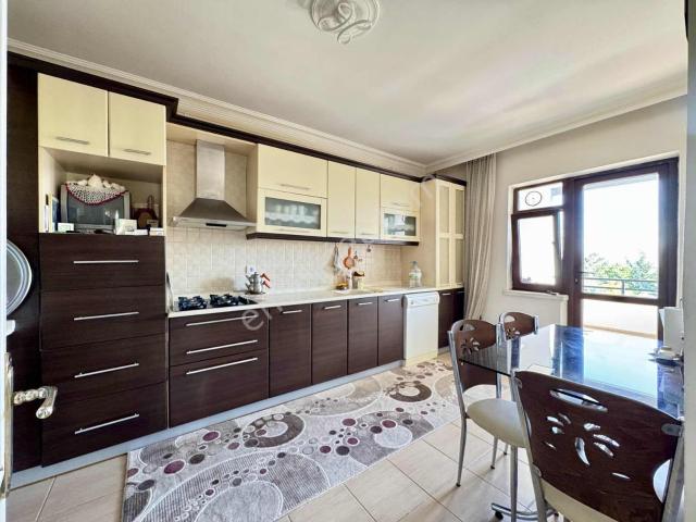 Albayrak'dan Gemi Arkası 7/24 Güvenlikli 4. Kat 135m2 Daire!