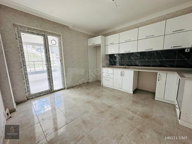 ALBAYRAKSİTEDE FUL YAPILI 3+1 135m FIRSAT BU RAKAMA YOK!