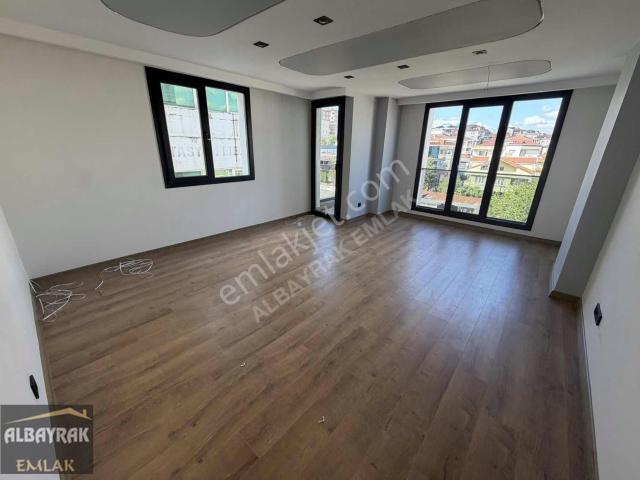 Albayraktan 3+1/ultra Lüks/e.banyo/açk kap Otoprk./sıfır