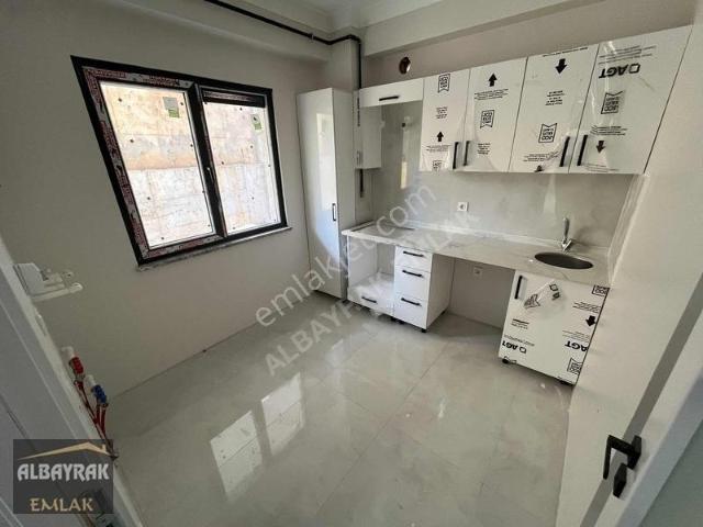 Albayraktan Yüksek Giriş/sıfır/y.ısıtma/çiftbanyo/açık Otopark