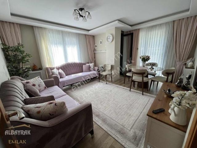 Albayraktan İkbal Caddesinde Ön Cephe ara Kat 2+1 Daire