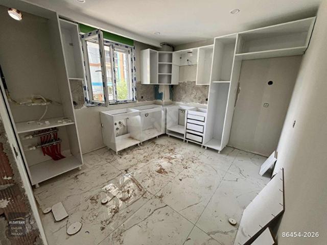 ALBAYRAKTAN SIFIR 3+1OTOPARKLIYERDEN ISITMALIMETRO 5 DK DAİRE