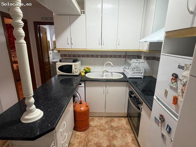 Albayzín. Junto a Plaza Nueva. Bonito piso amueblado para estudiantes. 2 dormitorios