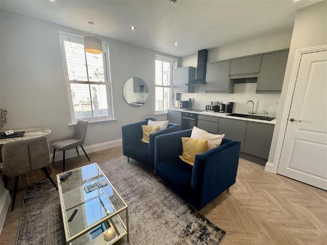 Albemarle Crescent, Scarborough