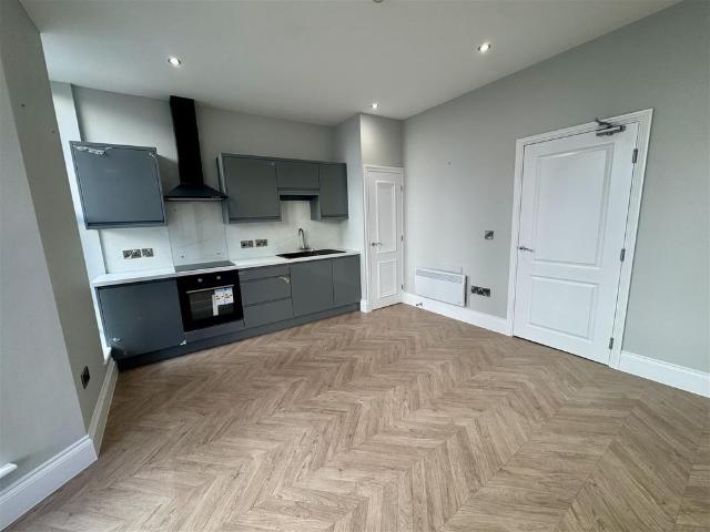 Albemarle Crescent, Scarborough