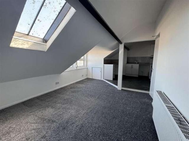 Albemarle Crescent, Scarborough, YO11