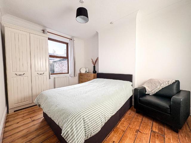 ROOM TO RENT Albemarle Road. 1 bed end of terrace house to rent £800 pcm £185 pw