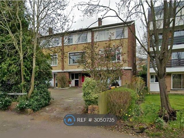 Albemarle Road, Beckenham BR3, 4 bed terraced house to rent, £2,700 pcm | PrimeLocation