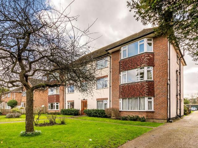 Albemarle Road, Greenbury Lodge BR3, 1 bed flat to rent, £1,500 pcm | PrimeLocation