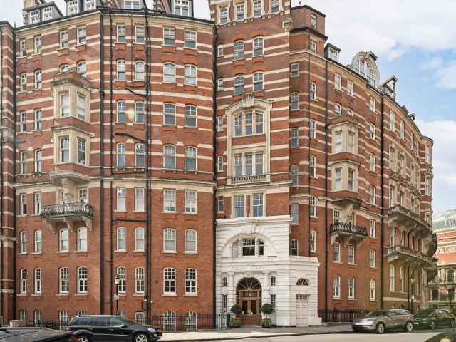 Albert Court, Kensington Gore. 2 bed flat to rent £6,097 pcm £1,407 pw